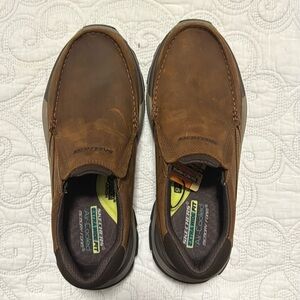 NWT sketchers extra wide fit men’s loafers 7.5